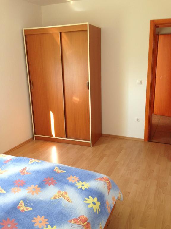 Apartments Mirakul Lopar Extérieur photo